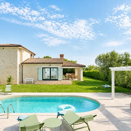 Private 9000qm Estate With Pool And Yacuzzi And Sauna Absolute Privacy Near Fazana Juršići