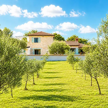 Private 9000qm Estate With Pool And Yacuzzi And Sauna Absolute Privacy Near Fazana فيلة