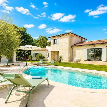 Private 9000qm Estate With Pool And Yacuzzi And Sauna Absolute Privacy Near Fazana